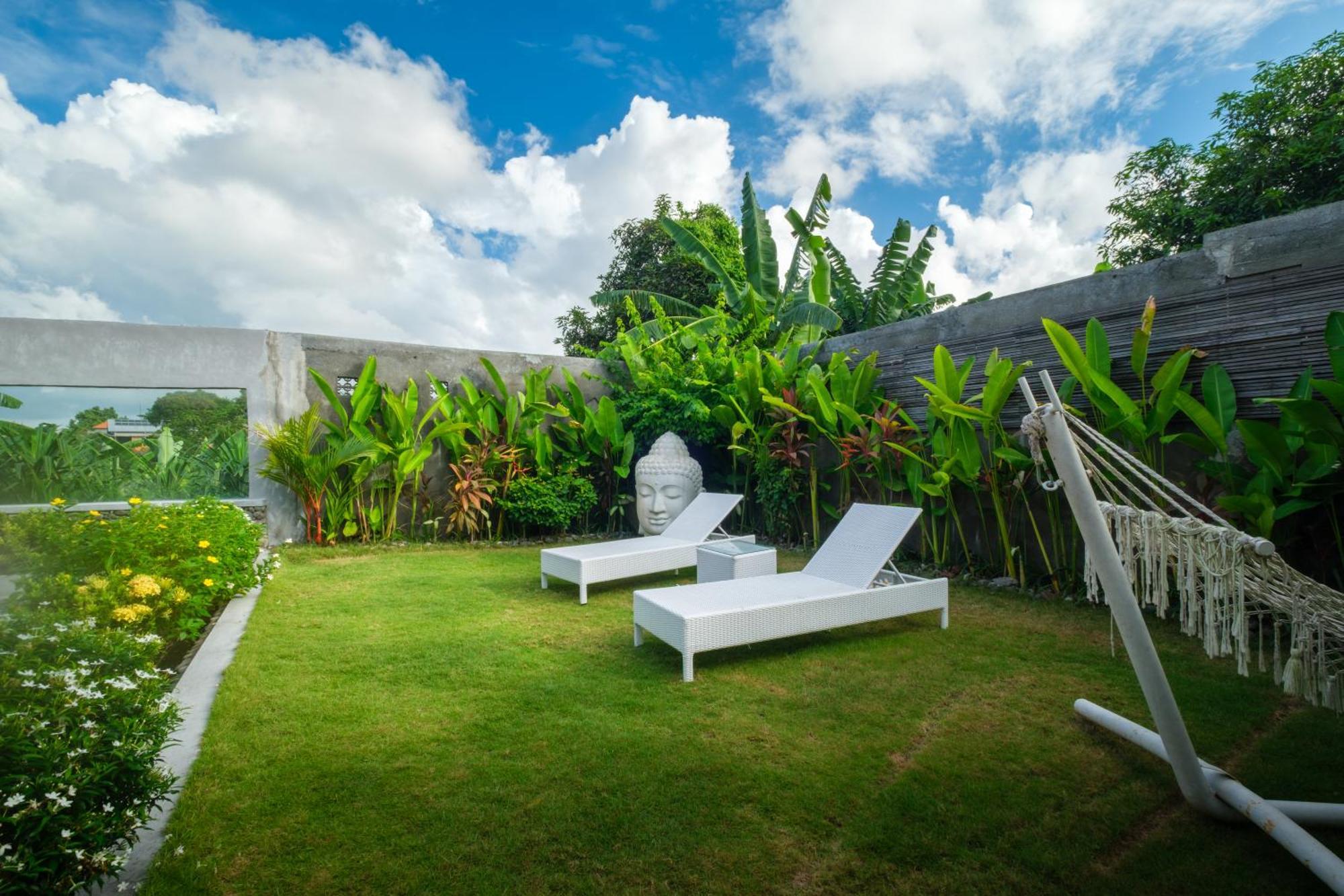 Luxurioese Poolvilla In Canggu Perfekt Fuer Entspannung Und Tropenflair Buitenkant foto