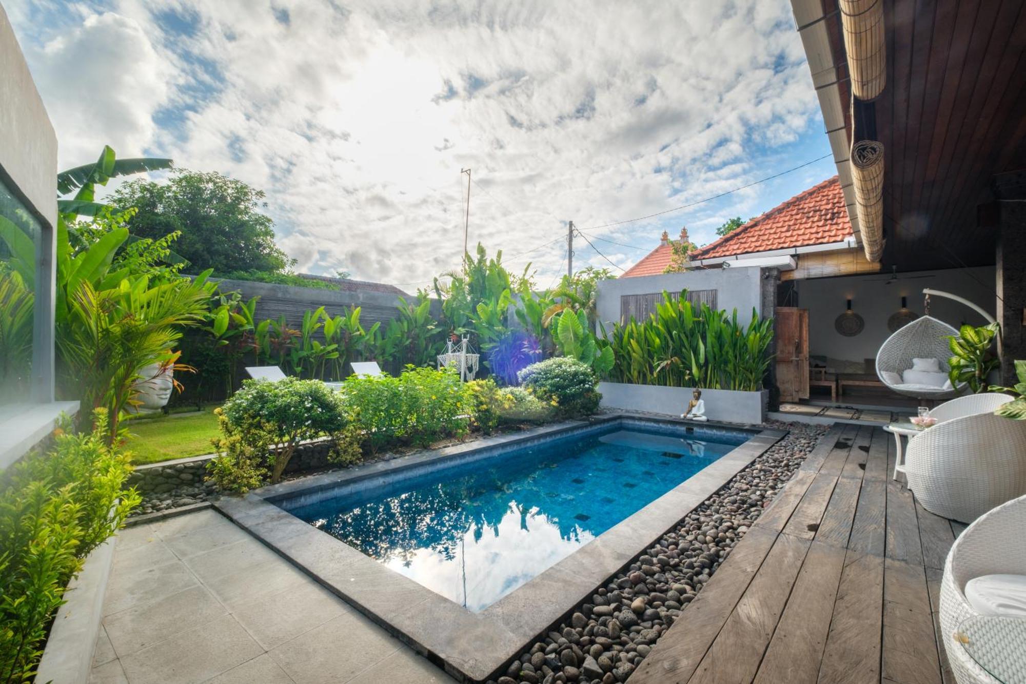 Luxurioese Poolvilla In Canggu Perfekt Fuer Entspannung Und Tropenflair Buitenkant foto