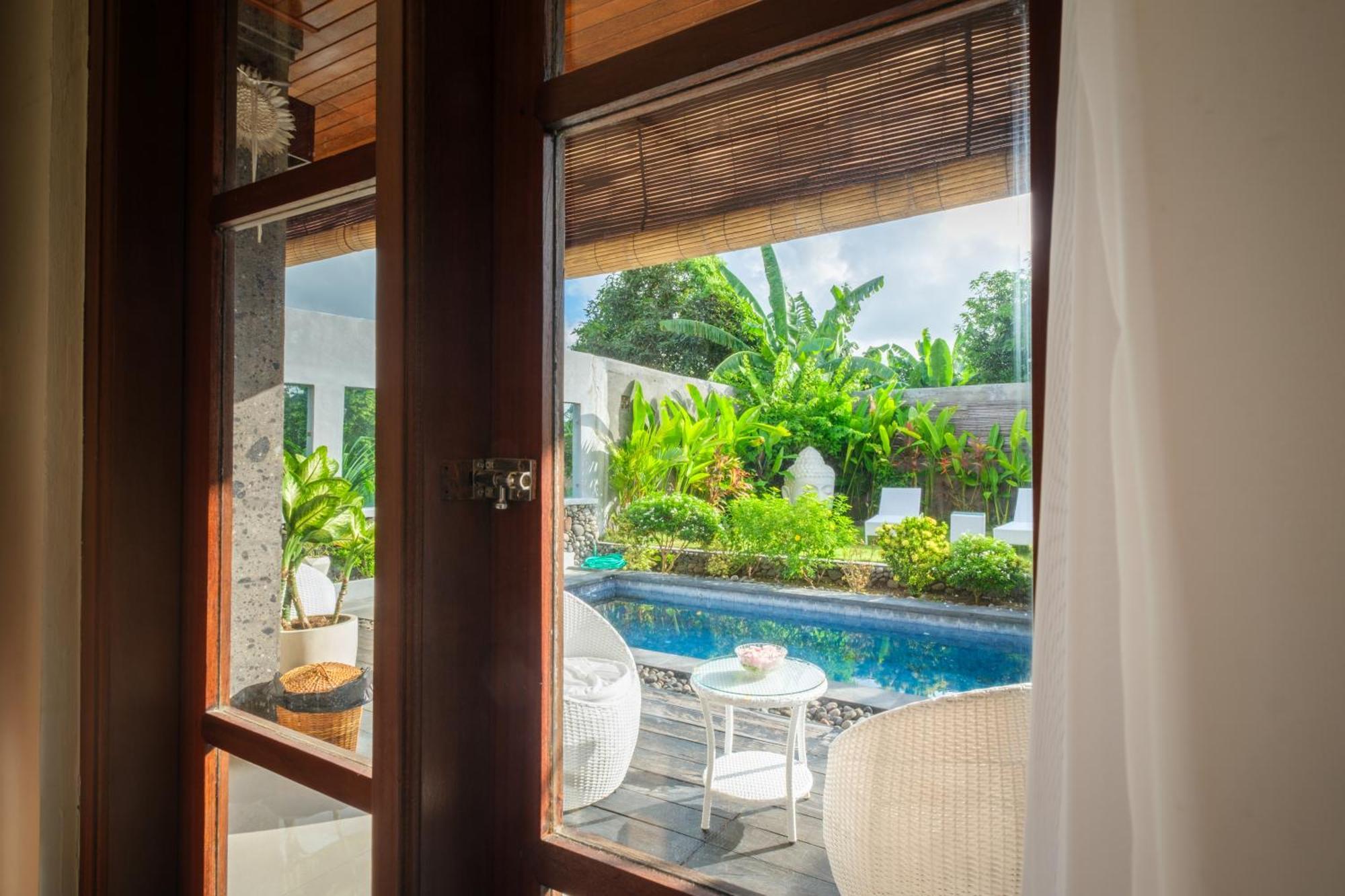 Luxurioese Poolvilla In Canggu Perfekt Fuer Entspannung Und Tropenflair Buitenkant foto